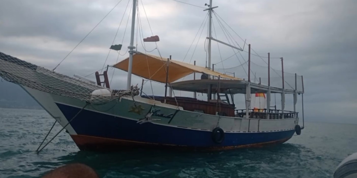 Aluguel de Escuna em Ilhabela