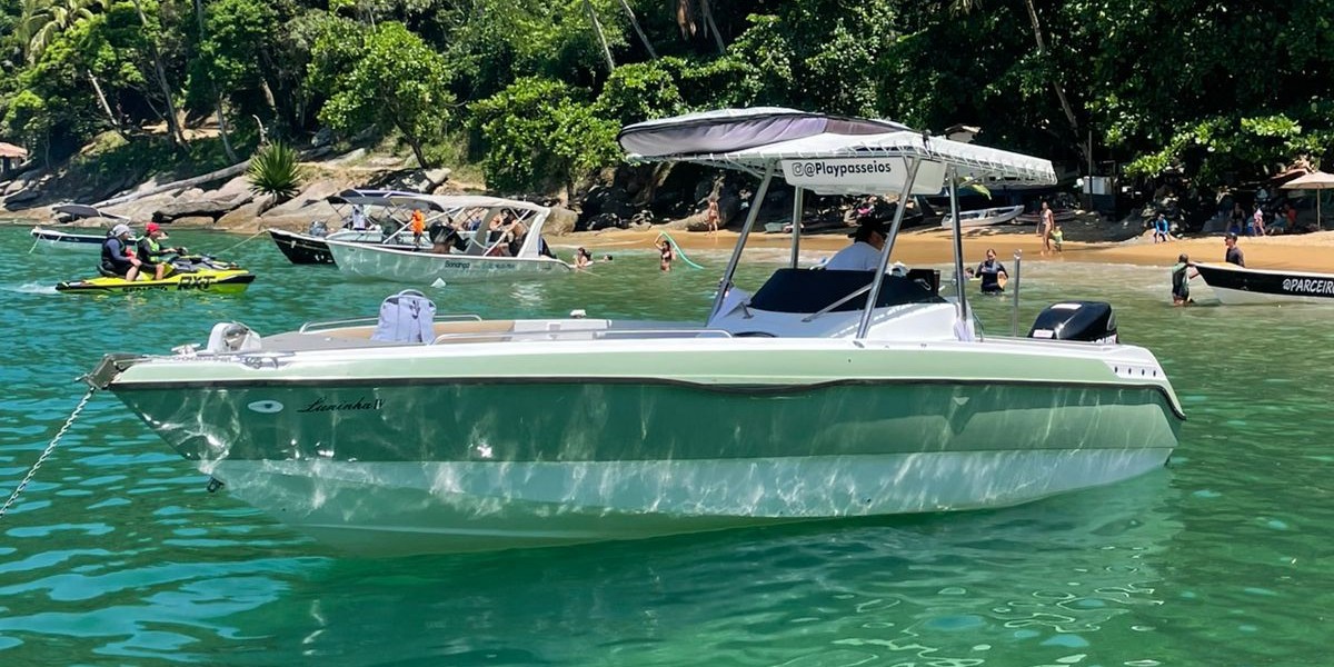 Aluguel de Lancha Riostar em Ilhabela