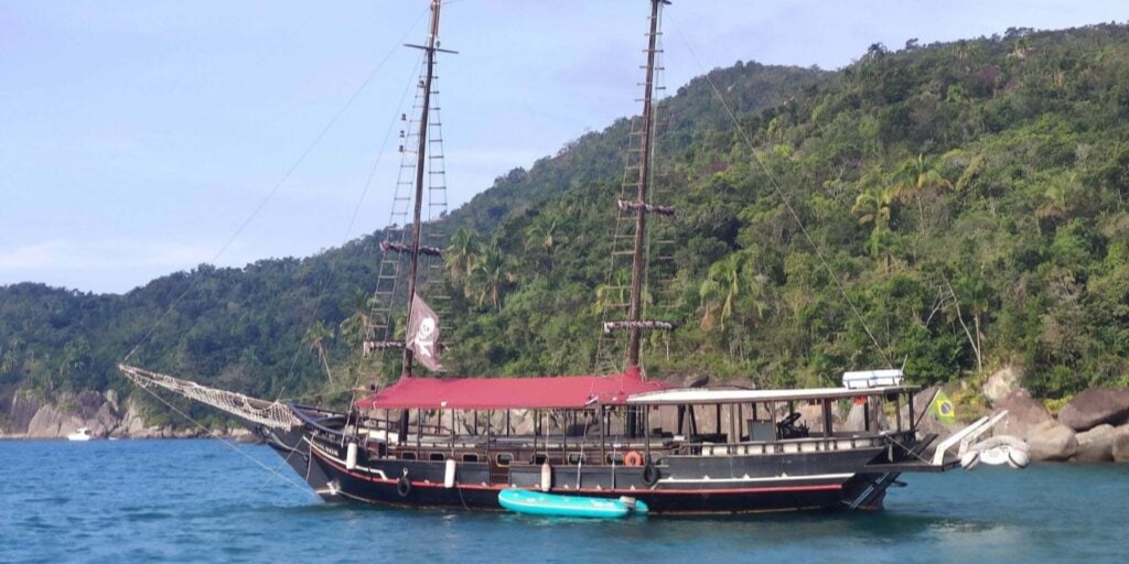 Aluguel de Escuna em Ilhabela